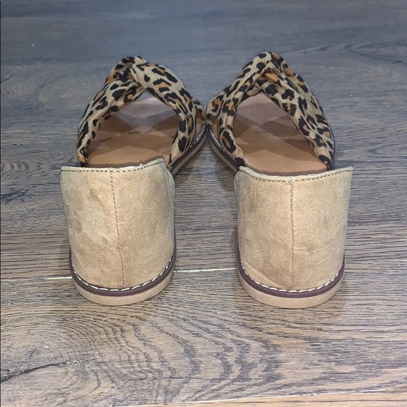 NIB Leopard Flats - Picture 3 of 4